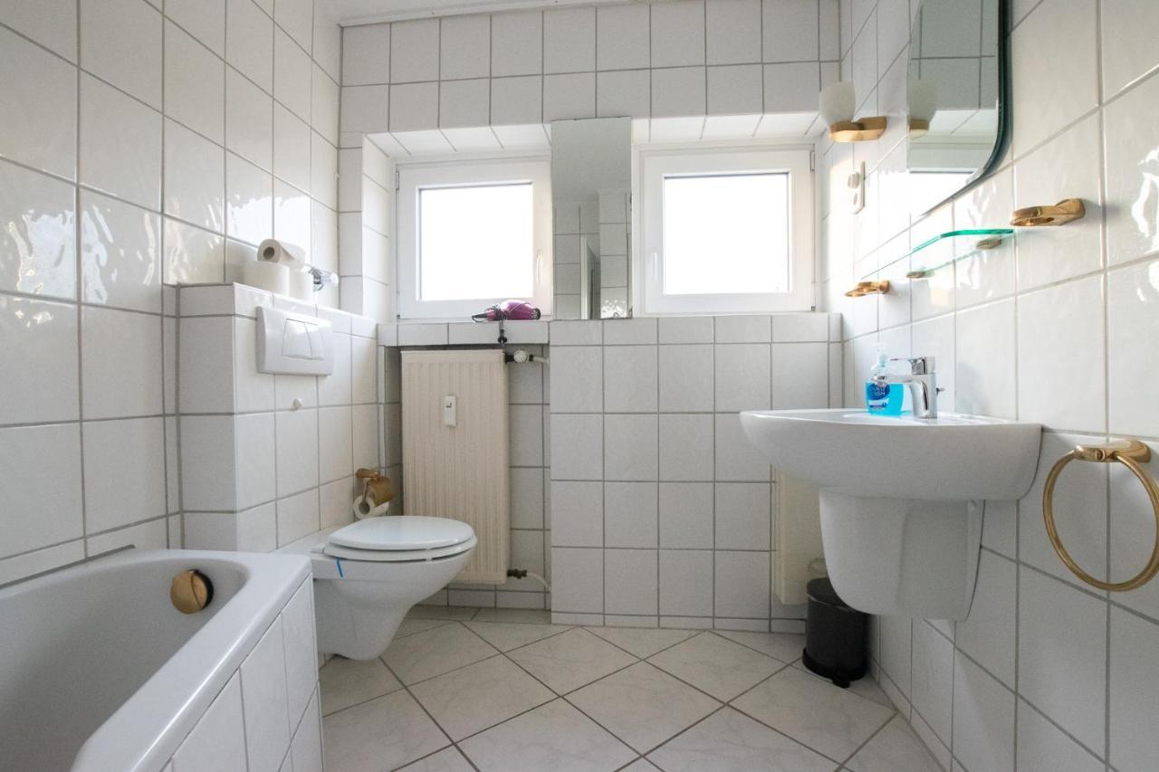 Raj Living - 1 , 3 And 4 Room Apartments - 20 Min Messe Dus & Airport Dus Meerbusch Exterior photo